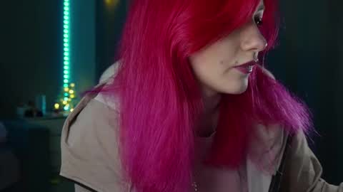 Hannah online show from 12/17/25, 06:47