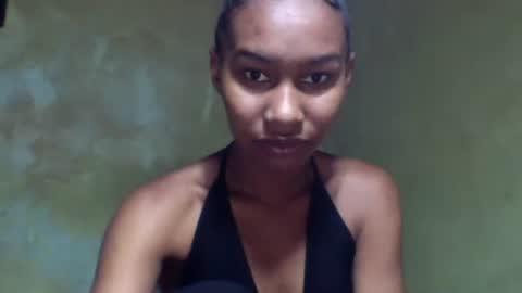 oolyette online show from 11/11/25, 09:20