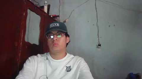 oomaurooo online show from 12/25/24, 09:43