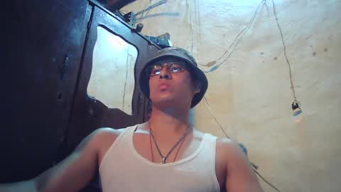 oomaurooo online show from 09/22/25, 06:15