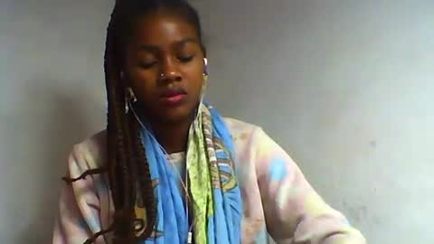 Snapshot of oooorazanasoa chatting on 06/26/26, 10:36 oooorazanasoa online show from 06/26/26, 10:36