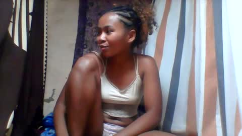 Snapshot of oooozafiette chatting on 07/08/26, 08:57 oooozafiette online show from 07/08/26, 08:57