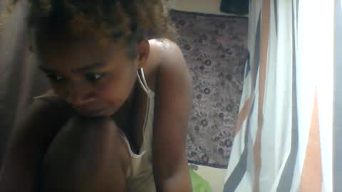 Snapshot of oooozafiette chatting on 07/10/26, 12:04 oooozafiette online show from 07/10/26, 12:04