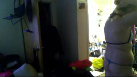 Snapshot of opalockajoe chatting on 12/31/24, 06:27 TsJojo online show from 12/31/24, 06:27