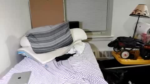 Snapshot of opalockajoe chatting on 03/06/25, 07:57 TsJojo online show from 03/06/25, 07:57