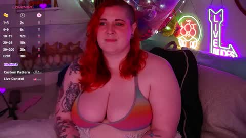 Snapshot of opalreigning chatting on 03/22/26, 09:02 Opal online show from 03/22/26, 09:02