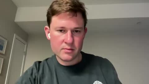 Snapshot of opencuriousguy321 chatting on 01/16/26, 04:49 Horny and Bicurious online show from 01/16/26, 04:49