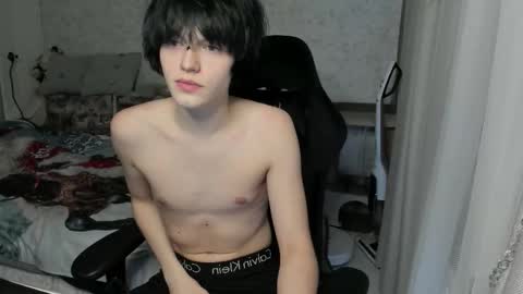 Snapshot of opiunarium chatting on 01/07/26, 03:31 Bella and John online show from 01/07/26, 03:31