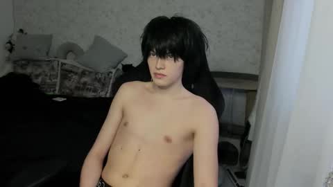 Snapshot of opiunarium chatting on 01/15/26, 01:26 Bella and John online show from 01/15/26, 01:26