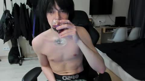 Snapshot of opiunarium chatting on 02/15/26, 09:11 Bella and John online show from 02/15/26, 09:11