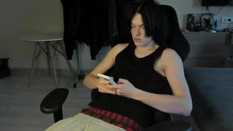 Bella and John online show from 04/28/26, 04:45