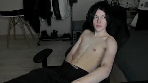 Bella and John online show from 06/16/26, 09:28