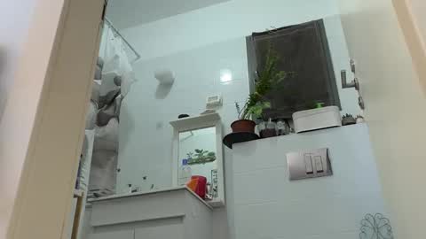 or online show from 01/30/25, 09:25