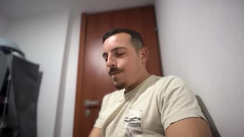 or online show from 11/22/25, 09:25