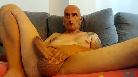 Snapshot of orbitory chatting on 10/18/25, 11:44 orbitory online show from 10/18/25, 11:44