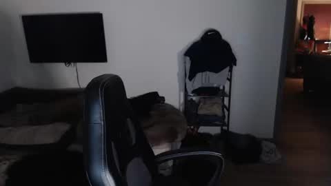 Snapshot of oregon87 chatting on 10/14/25, 02:29 The Oregon Lumberjack online show from 10/14/25, 02:29