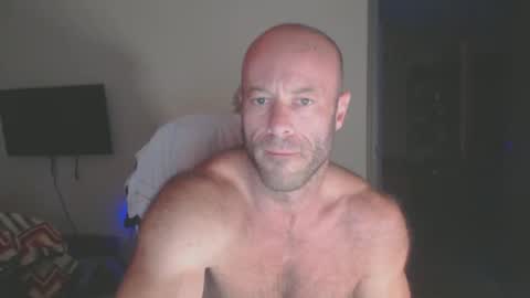 Snapshot of oregon87 chatting on 06/08/26, 02:39 The Oregon Lumberjack online show from 06/08/26, 02:39