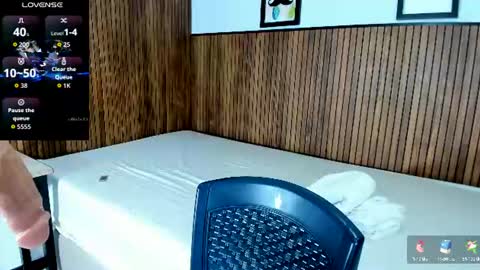 Snapshot of ori_whore chatting on 06/12/26, 04:00 ori_whore online show from 06/12/26, 04:00