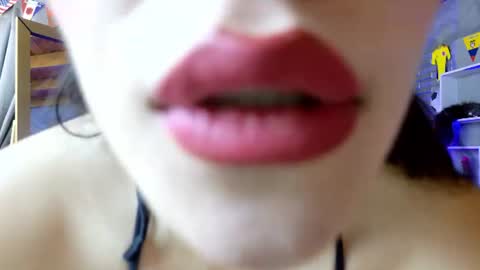 Snapshot of oriana__03 chatting on 07/06/26, 11:51 Oriana online show from 07/06/26, 11:51