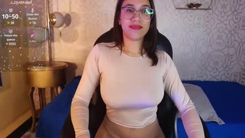 oriana_gh online show from 02/19/25, 06:44