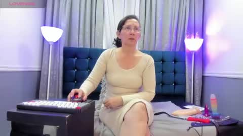 Snapshot of oriana_jhonson chatting on 06/26/26, 12:37 Oriana online show from 06/26/26, 12:37