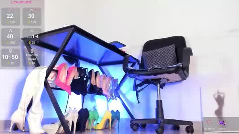 You can call me Sussana  online show from 10/24/25, 11:12