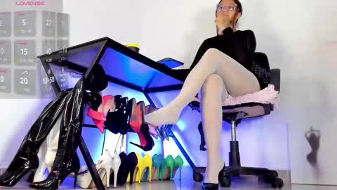 You can call me Sussana  online show from 11/04/25, 12:43