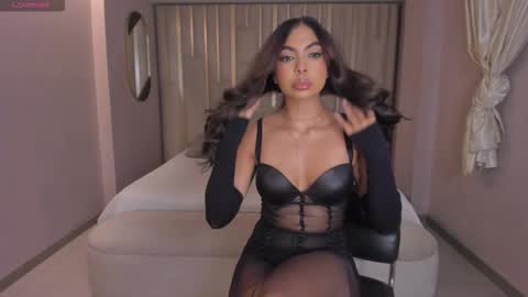 Snapshot of orianafontaine chatting on 03/17/26, 07:39 Oriana F online show from 03/17/26, 07:39