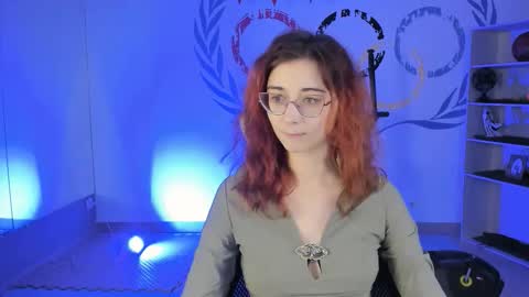 Orianna -  Hi Im into geek culture cosplay crafting LARP games. Shall we play DnD online show from 10/25/25, 09:06