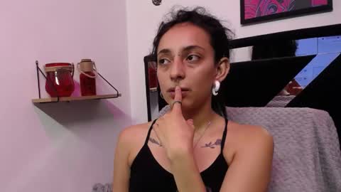 Snapshot of orianna_bodmod chatting on 01/05/25, 06:02 ORIANNA online show from 01/05/25, 06:02