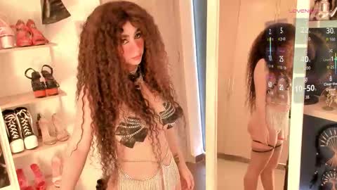 Snapshot of orianna_reed chatting on 12/14/25, 09:58 oriana online show from 12/14/25, 09:58