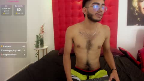 Snapshot of orion_perla chatting on 01/25/25, 07:17 orion y perla online show from 01/25/25, 07:17