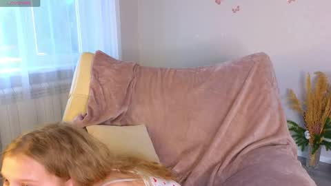Snapshot of orivienne chatting on 05/24/26, 03:17 Dolores online show from 05/24/26, 03:17