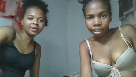 ornellahhh online show from 10/31/25, 07:04