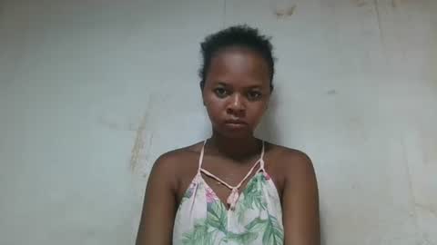 ornellahhh online show from 12/01/25, 12:32