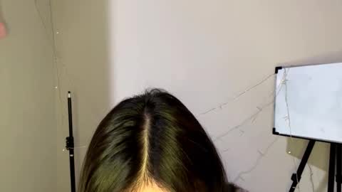 Angel online show from 12/18/25, 12:22