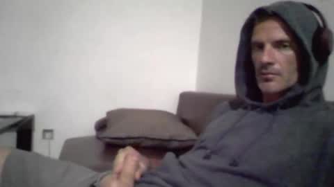 Snapshot of orwel09 chatting on 01/14/26, 03:50 orwel09 online show from 01/14/26, 03:50