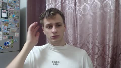 Snapshot of oscar_sssky chatting on 12/17/25, 09:21 Oscar online show from 12/17/25, 09:21