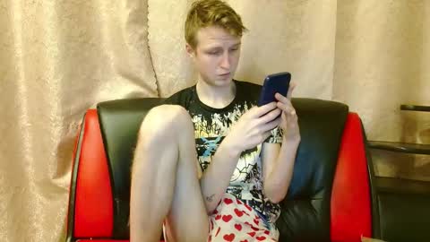 Snapshot of oscar_wildy chatting on 11/28/25, 11:18 Oscar online show from 11/28/25, 11:18