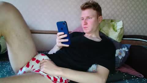 Snapshot of oscar_wildy chatting on 01/16/26, 01:15 Oscar online show from 01/16/26, 01:15