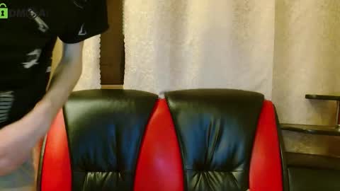 Snapshot of oscar_wildy chatting on 03/21/26, 11:19 Oscar online show from 03/21/26, 11:19