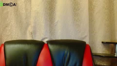 Snapshot of oscar_wildy chatting on 03/26/26, 11:10 Oscar online show from 03/26/26, 11:10