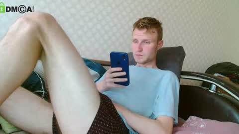 Snapshot of oscar_wildy chatting on 06/26/26, 12:20 Oscar online show from 06/26/26, 12:20