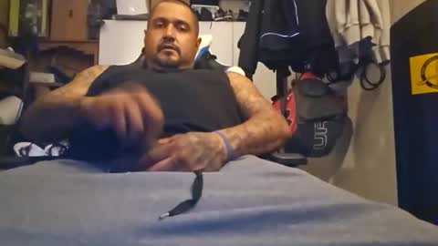 Snapshot of oscarh7979 chatting on 11/09/25, 01:04 oscarh7979 online show from 11/09/25, 01:04