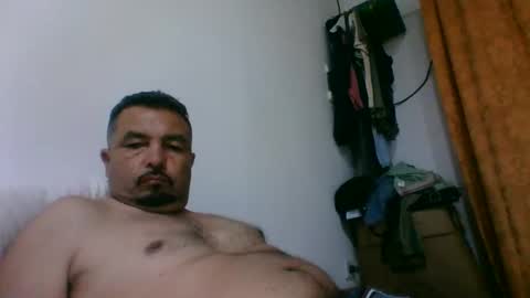 Snapshot of oscarjhe3512 chatting on 04/10/26, 01:44 oscarjhe3512 online show from 04/10/26, 01:44