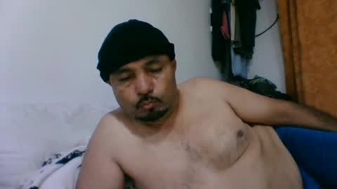 Snapshot of oscarjhe3512 chatting on 04/12/26, 03:00 oscarjhe3512 online show from 04/12/26, 03:00