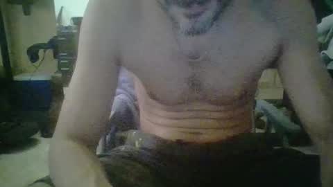 Snapshot of oshaka chatting on 11/14/25, 02:27 HappyGrower online show from 11/14/25, 02:27