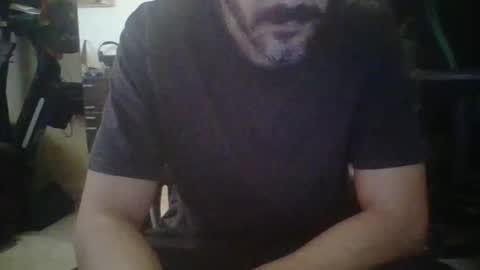 Snapshot of oshaka chatting on 12/02/25, 11:15 HappyGrower online show from 12/02/25, 11:15