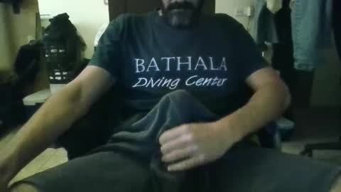 Snapshot of oshaka chatting on 02/24/26, 10:24 HappyGrower online show from 02/24/26, 10:24