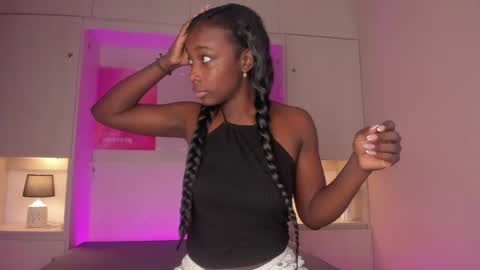 oshun_444 online show from 04/29/26, 12:09